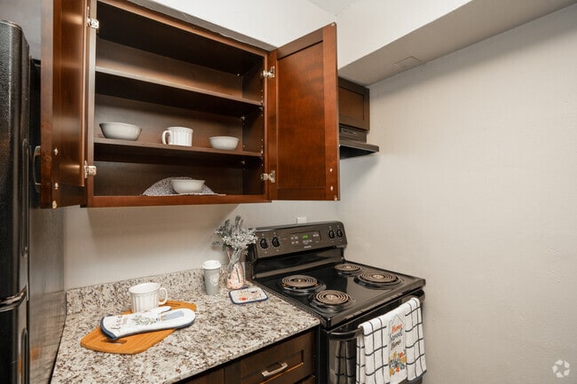Renovated Style - 1BR, 1BA - 650SF - Kitchen