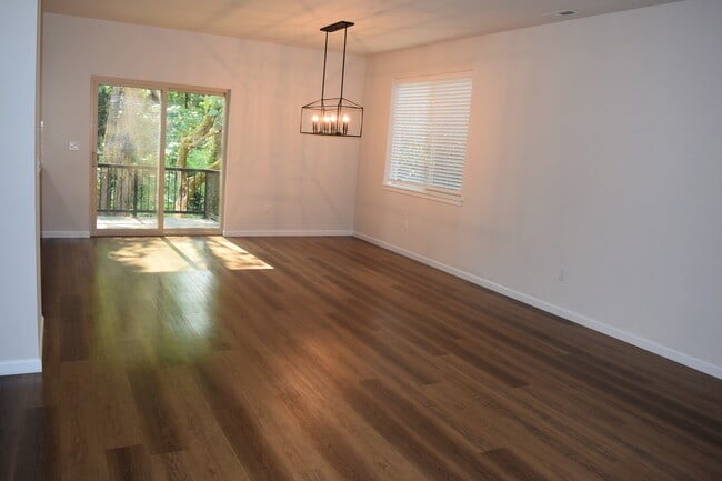 Photo - 836 SE Linden Ct Unit 836