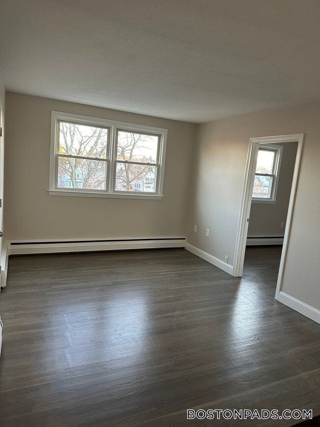 Photo - 18 Waugh St Apartment Unit 9