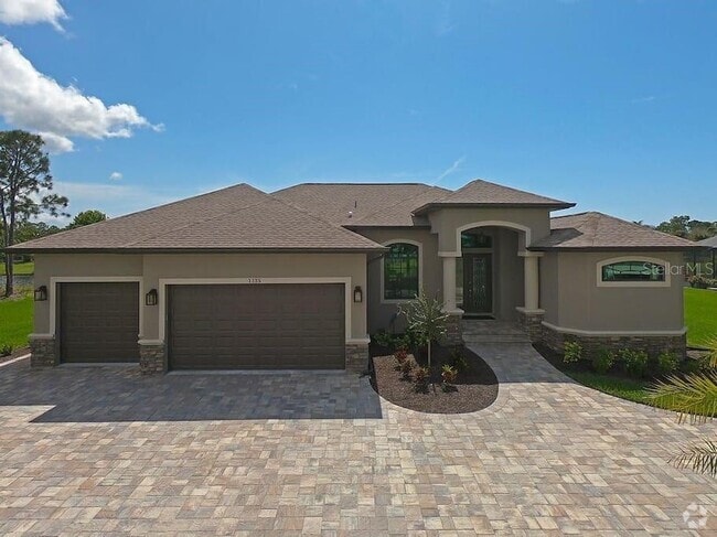 Building Photo - 1125 Rotonda Cir Rental