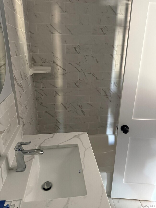 10-12 Main St Unidad 1