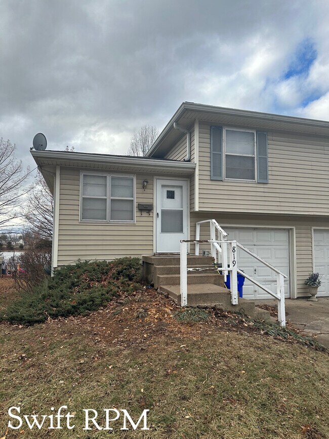 Photo - 819 E Sheridan St