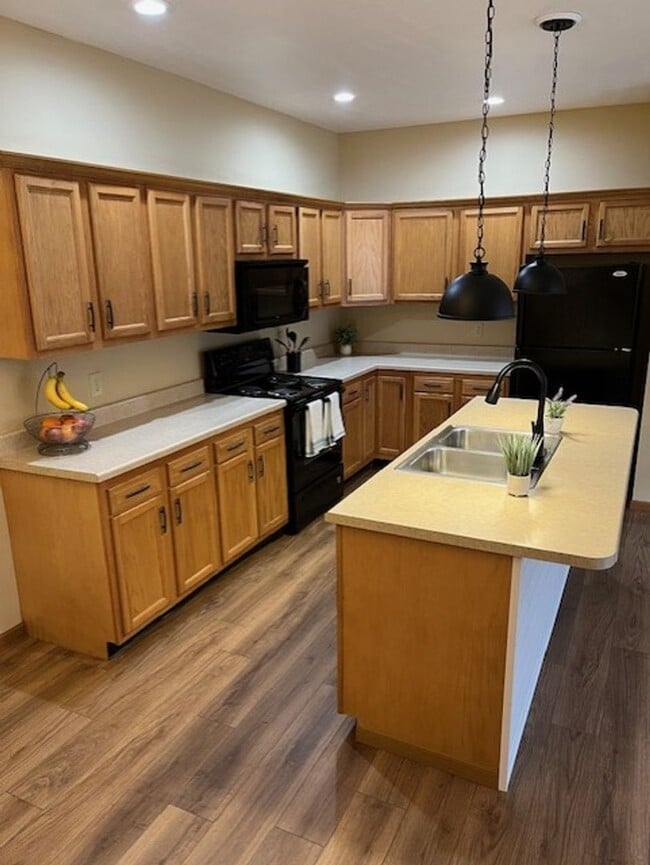 Photo - 1530 Williamsburg Pl Unit 1530-A Williamsburg Pl