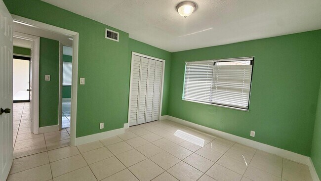 Photo - 4729 Myrtle Ln