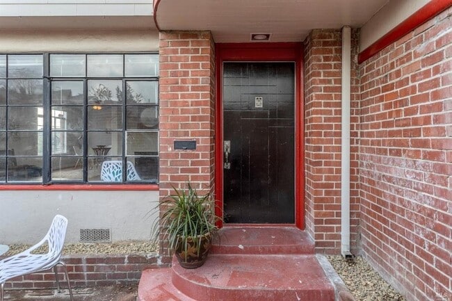Photo - 709 Napa St