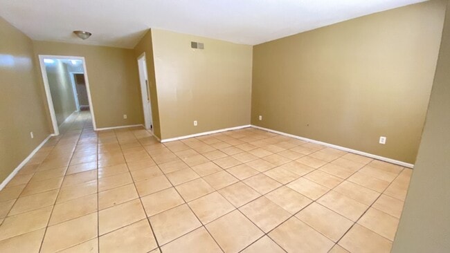 Photo - 3193-95 Forest Glen Unit 3193
