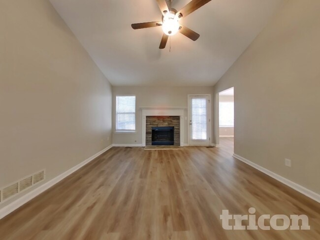 Photo - 64 Cedars Glen Cir