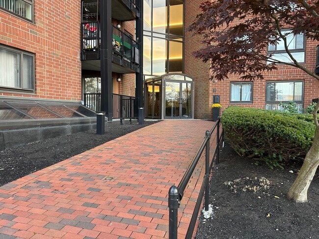 Building Photo - 60 Rantoul St Unit 116