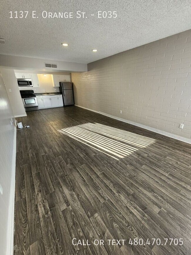 Spacious 1 bedroom units available in Temp... Apartment Unit E035