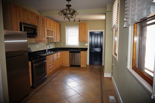 Photo - 1110 S Bouldin St