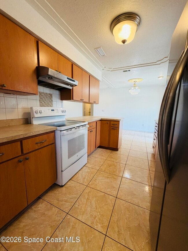 Photo - 981 Palmer St