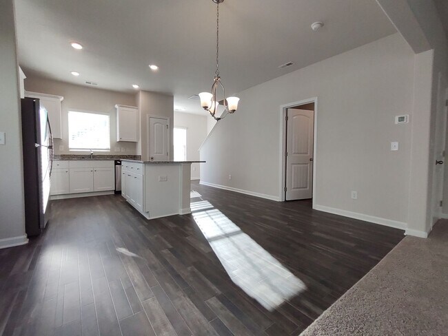 112 Chandler Ct