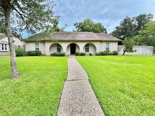Building Photo - 13935 St Marys Ln