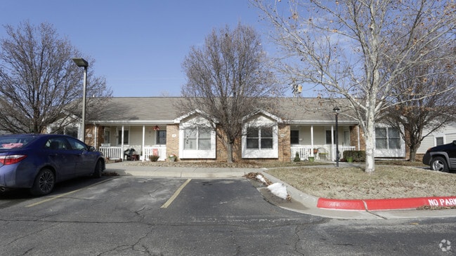 Photo - Summerfield Senior Residences