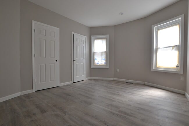 Photo - 39 Long Ave Unit 1