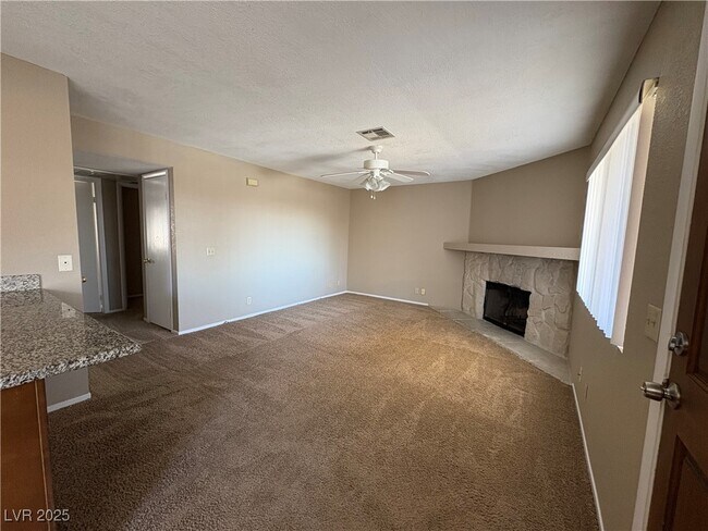 Photo - 937 Falconhead Ln Unidad 201