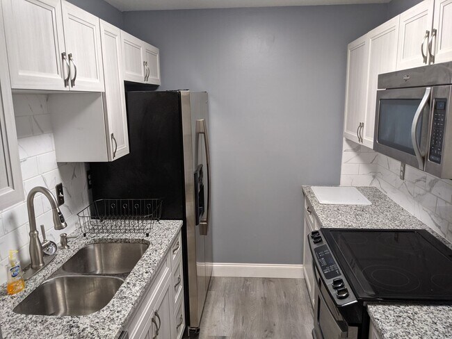 Photo - Ground Floor 2/2 in Pool Complex