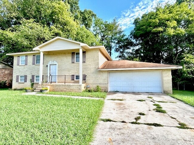 Building Photo - 2710 Scenic View Dr NW
