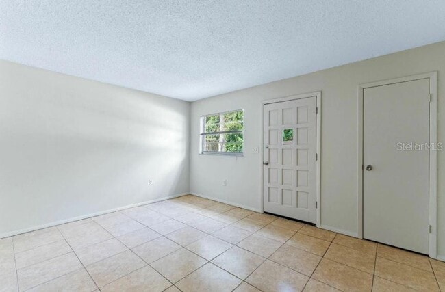 Photo - 118 Hardin Pl Unit A