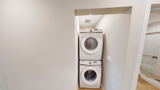 Photo - NEW 4BD/2BA!! Easy Walk to Campus