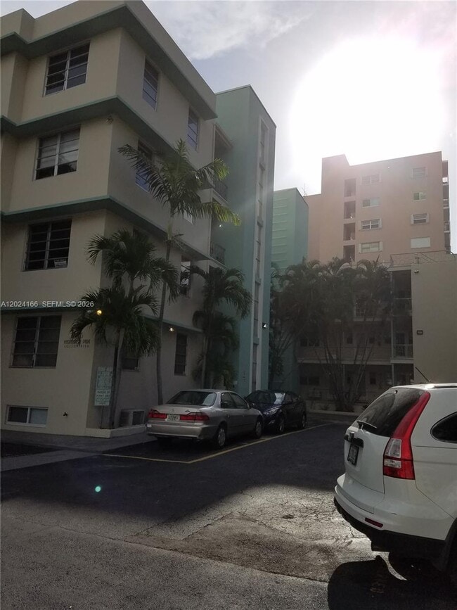 Photo - 1751 Washington Ave Unidad 1H