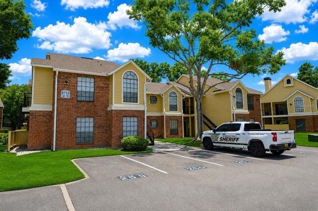 Building Photo - 8722 Mallard Reserve Dr Unit 102