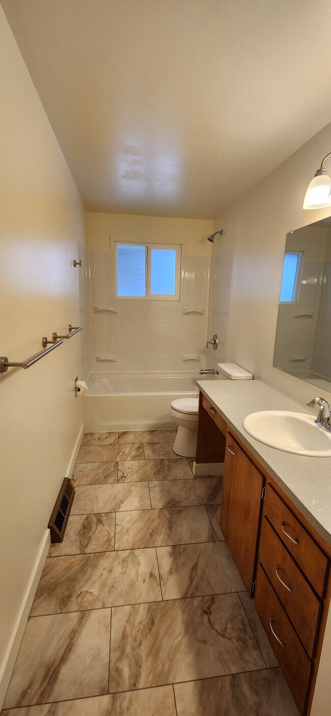 Photo - 806 W Westview Ave