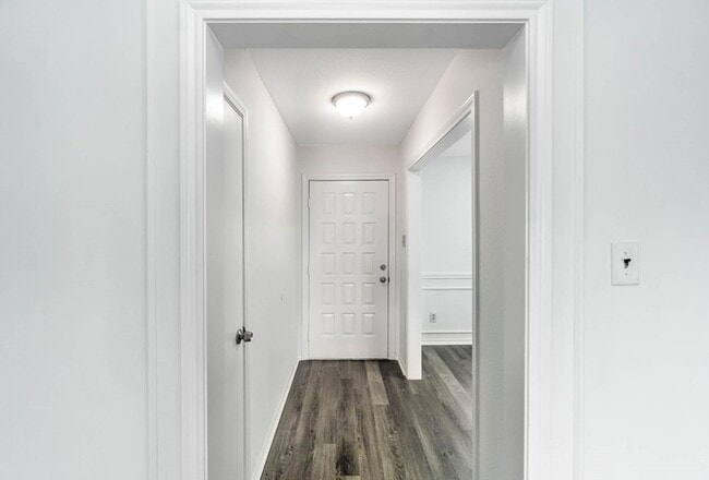 Photo - 1905 Lansdown Ct