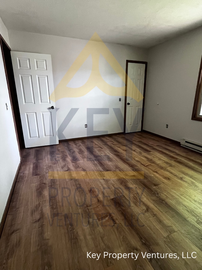 Photo - 493 Hollenbeck St Unit 1