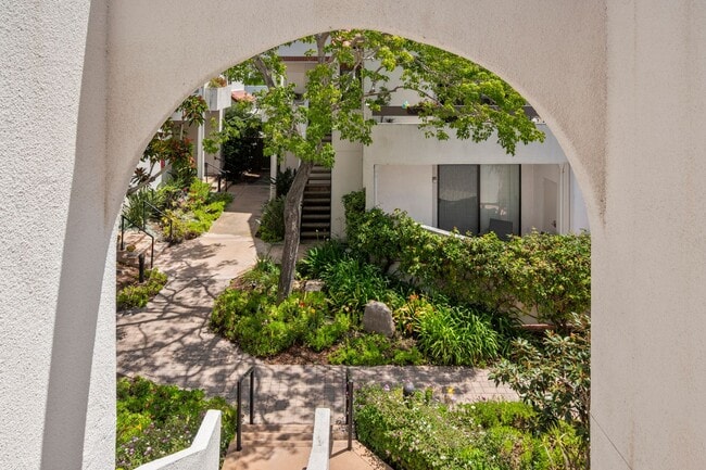 Photo - Stylish Condo in the Heart of Downtown San Diego’s Marina District Unidad 174