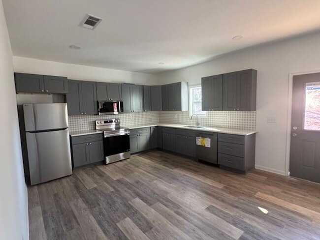 Photo - 20 Sanford Ave Unit A