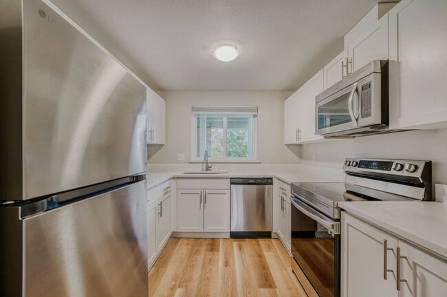 Photo - Martine Apartments