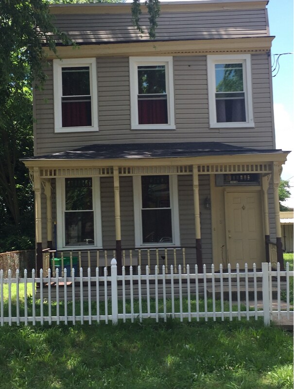 Photo - 1418 Bryan St