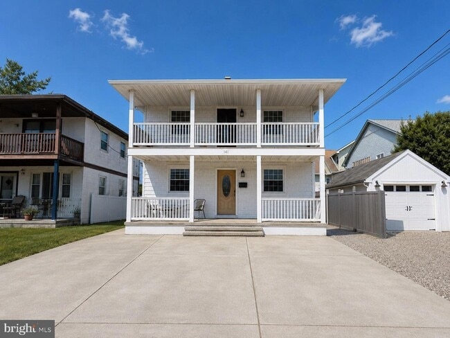 141 5th St S