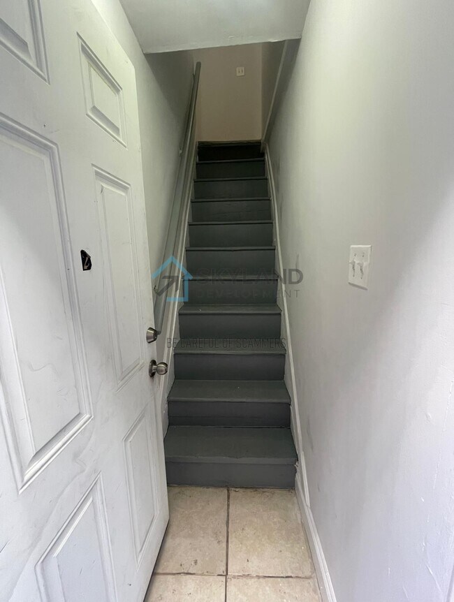 Photo - 1519 N 60th St