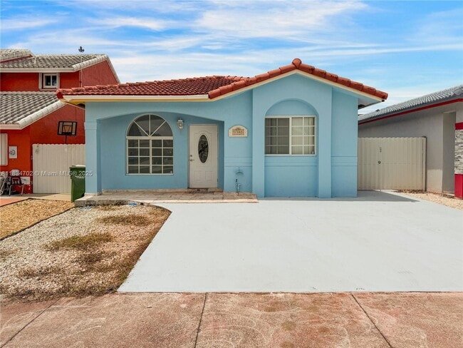 Photo - 1382 SE 11th Pl House