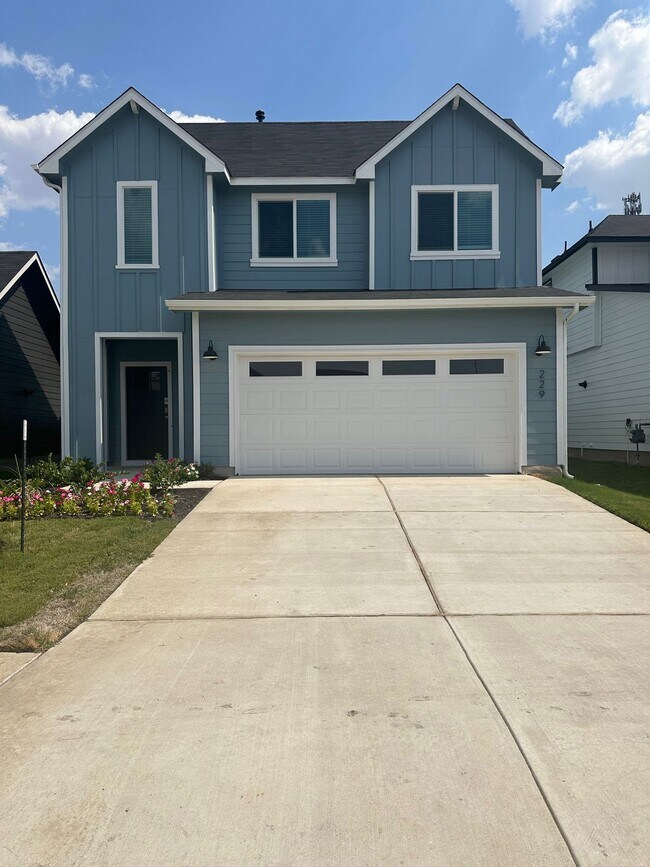 229 Frogmore Loop House House Rental in Uhland, TX