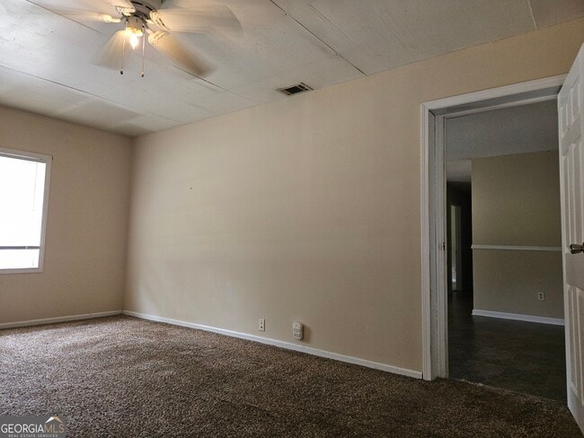Photo - 214 John Paul Ave