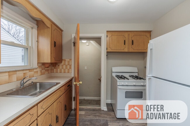 Photo - 25370 Drakefield Ave