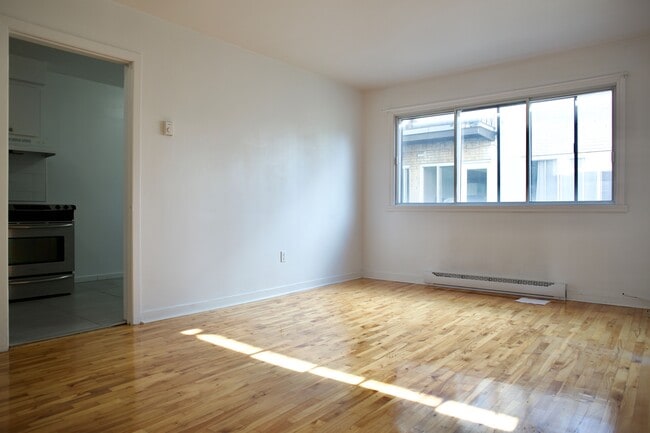 Photo - 3919 Newmarch Unit 10