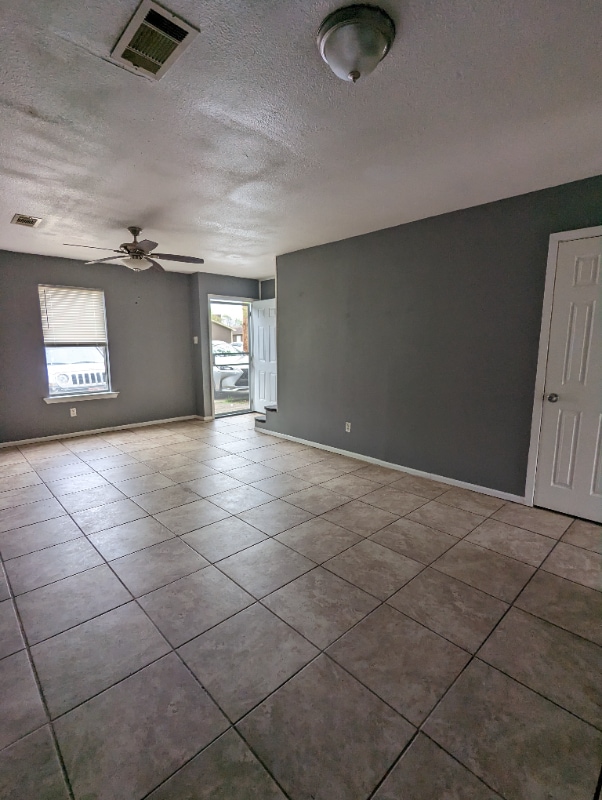 Photo - 1919 N Magnolia St