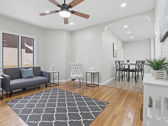 Building Photo - 12 Saint James Ave