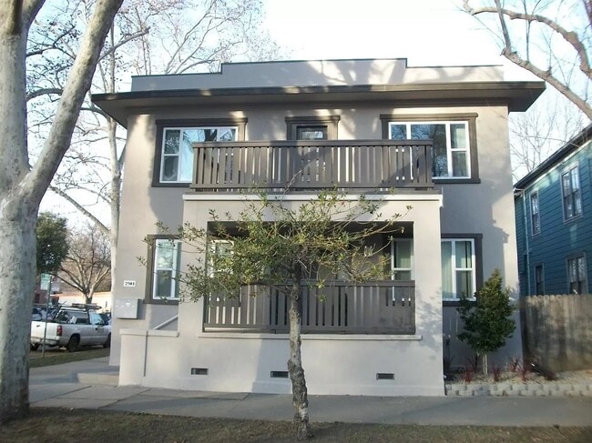 Photo - 2501 O St Unit 4
