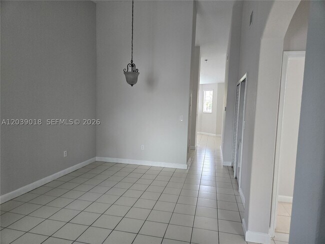 2460 SE 16th Terrace Unit 200