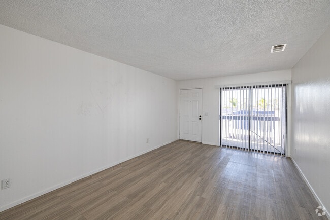 2BR, 1BA - 850SF - Living Room