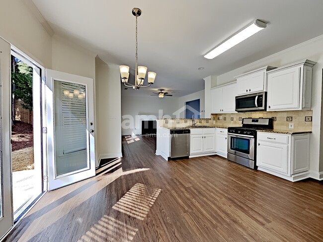 Photo - 1105 Bridle Path Dr