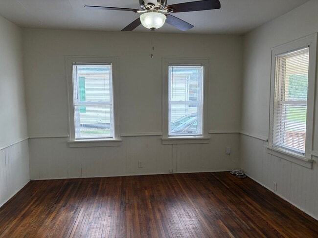 Photo - 1404 S Center