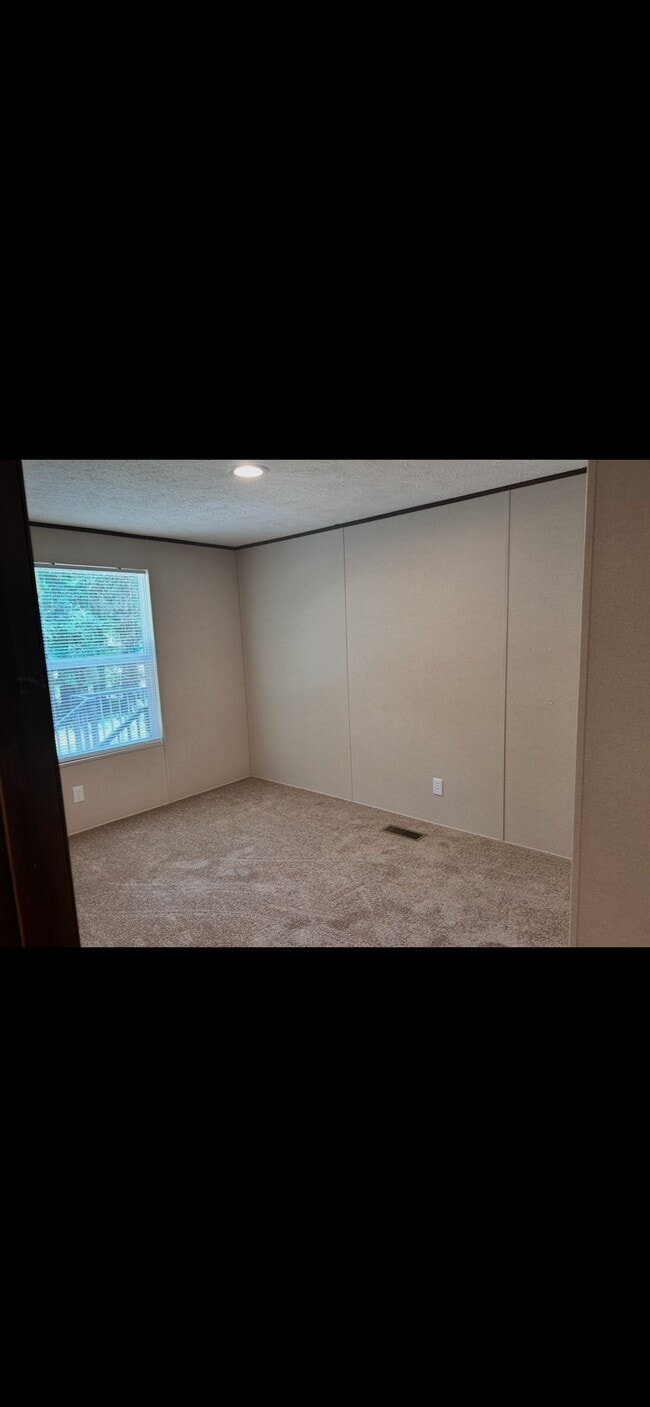 Photo - 2642 Forbes Rd