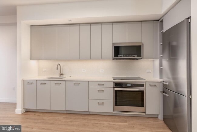 Building Photo - 1630 Columbia Rd NW Unit 908