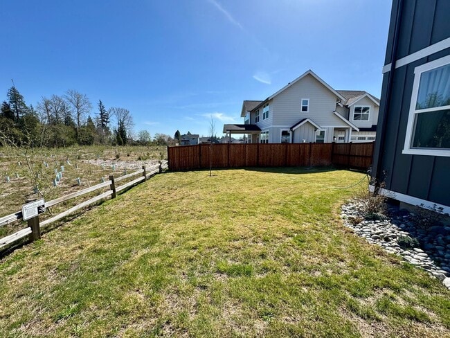 Photo - Breathtaking Modern Home 3 Bedroom 2.5 Bathroom - Ferndale WA
